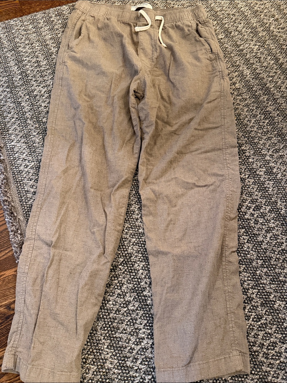 Hollister Men's Drawstring Joggers in Light Khaki